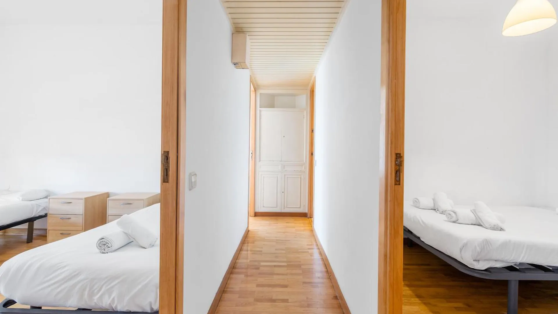 Stylish 4Br City View Apt Near Sagrada Familia Barcelona Spanyolország